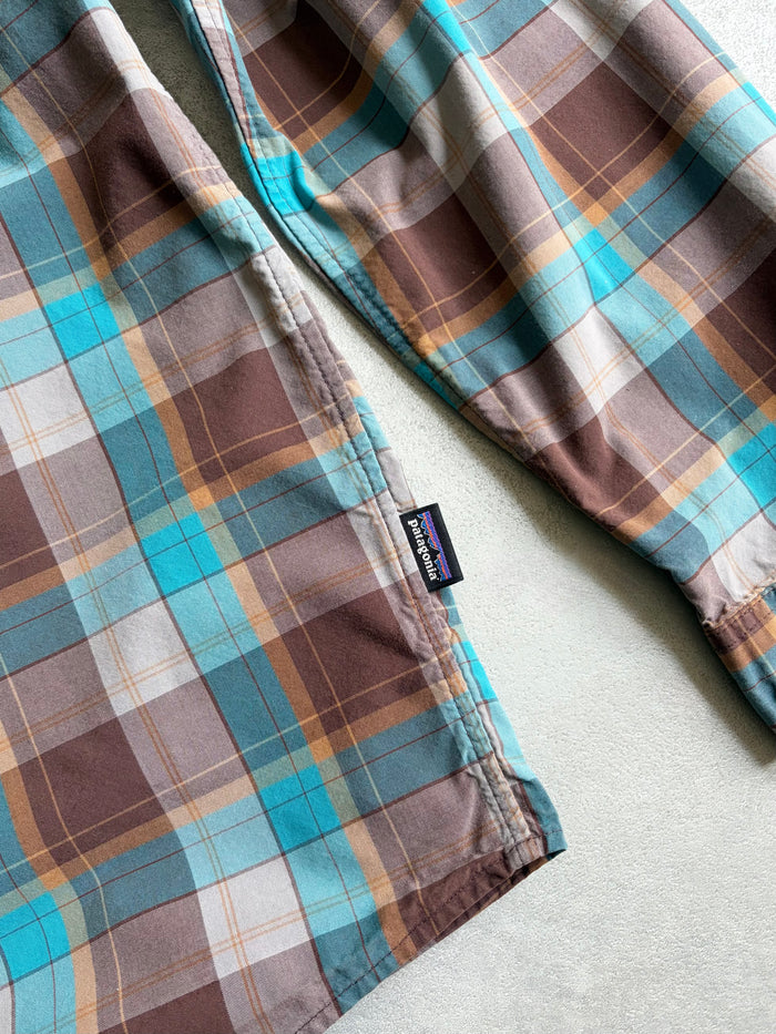 00's patagonia shirt