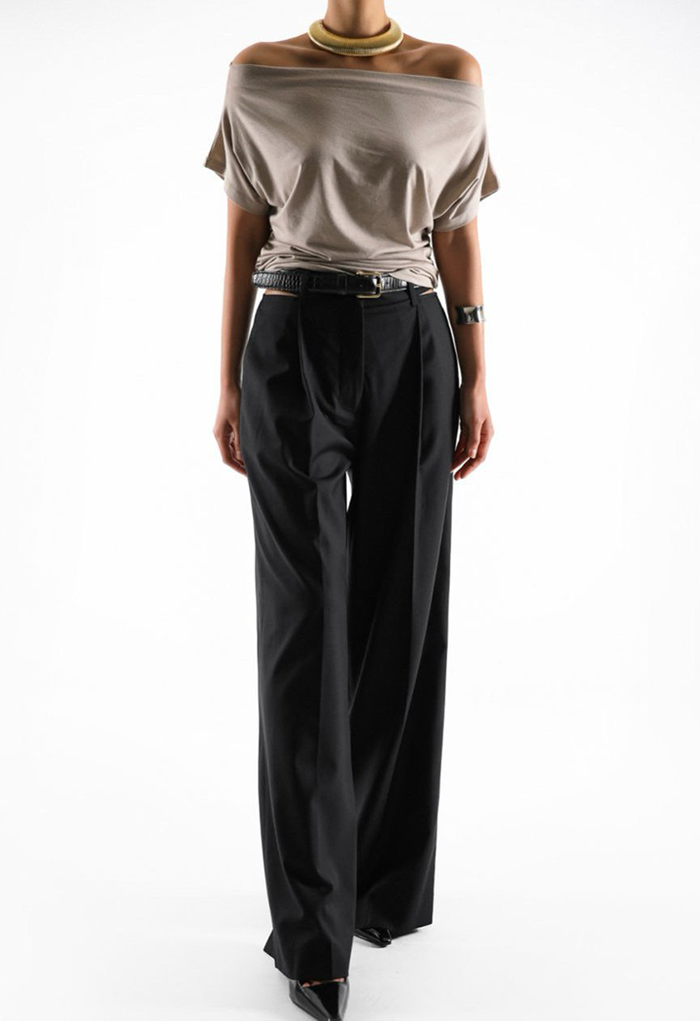 Asymmetric tee