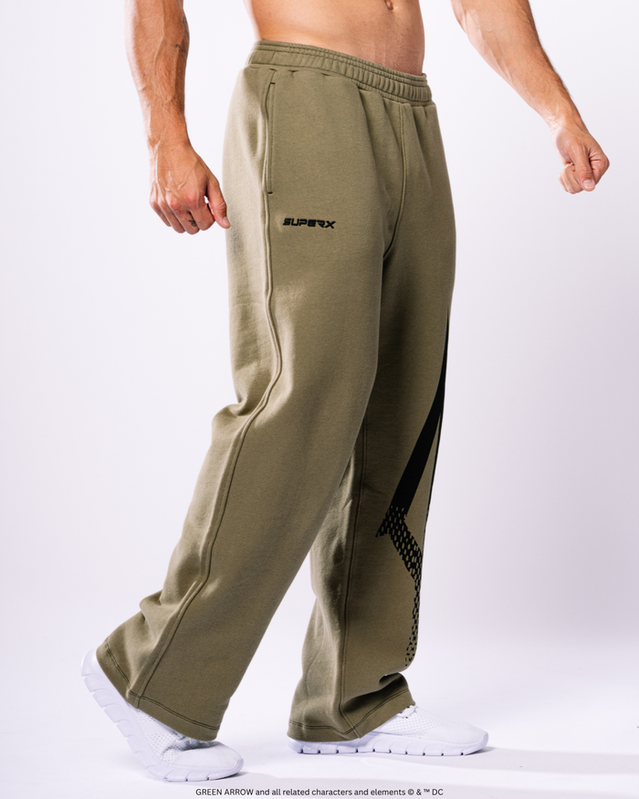 GREEN ARROW™ Arrowhead Oversized Sweats 1 of 300