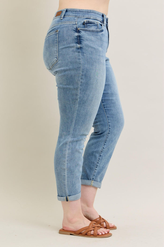 Judy Blue Mid Rise Bleach Wash Boyfriend Jeans