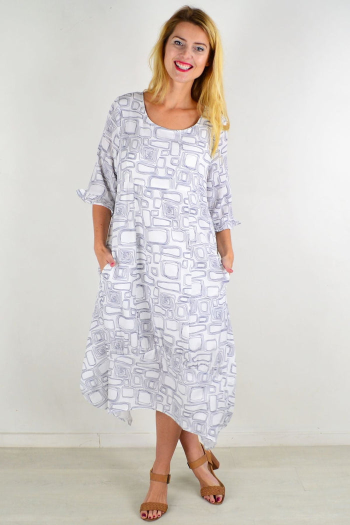 White Block Bubble Tunic Dress by Willow Tree, featuring a loose fit, long sleeves, and a stylish bubble silhouette.