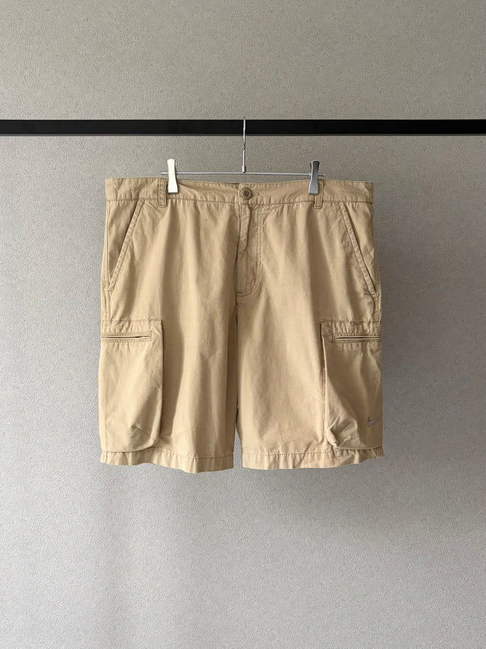 00's NIKE cargo shorts