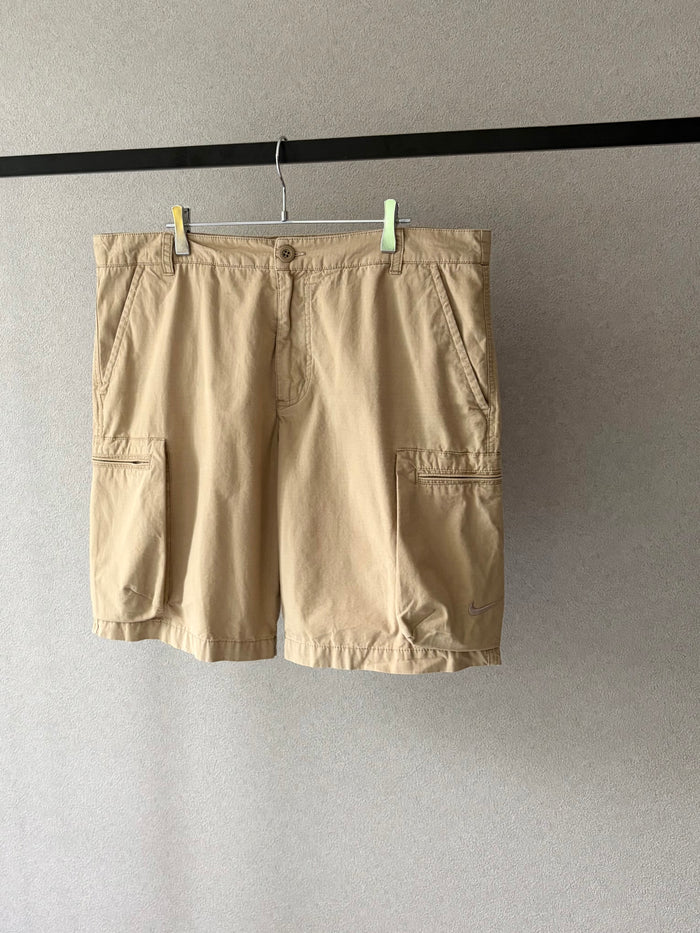 00's NIKE cargo shorts