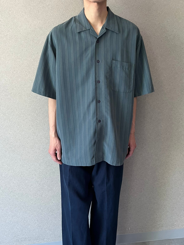 00's haggar open collar shirt