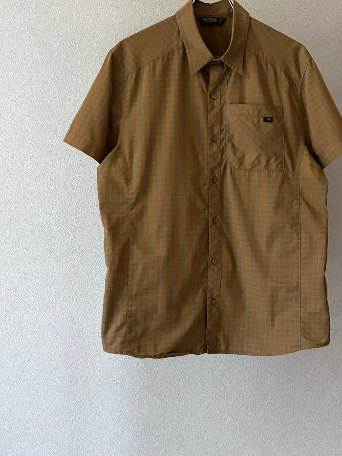 10's ARC'TERYX shirt