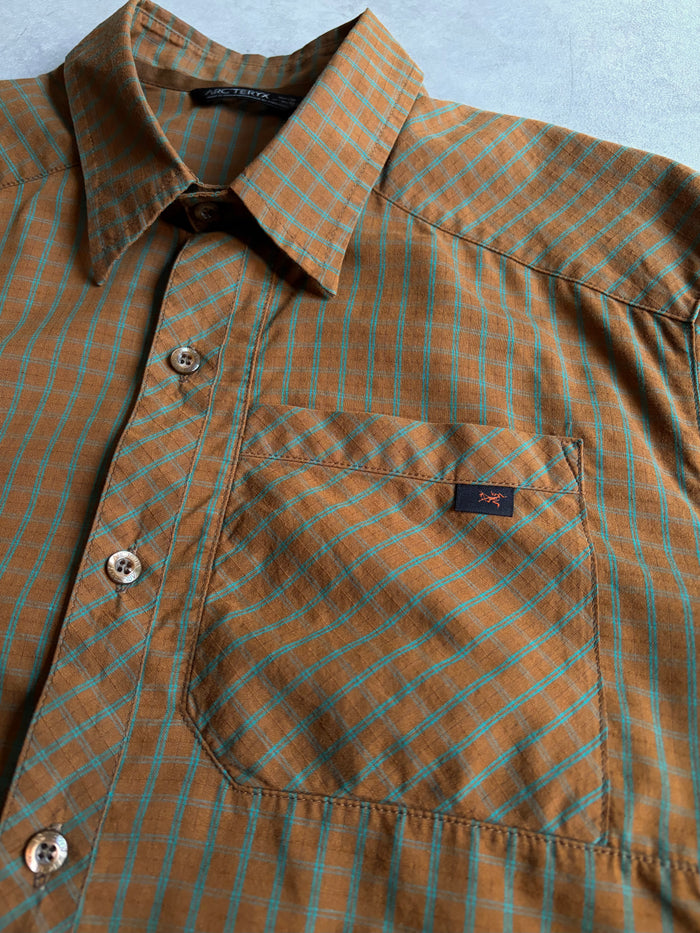 10's ARC'TERYX shirt