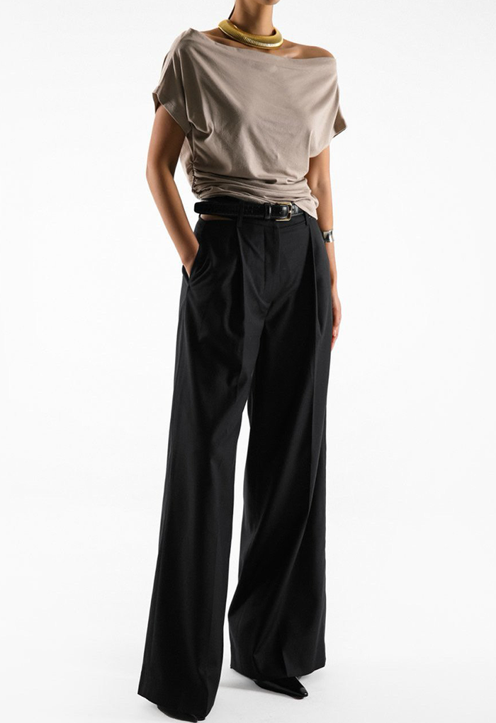 Kim
Asymmetric
Top
Beige
Off-shoulder
Draped
Neutral
Elegant
Soft
Timeless