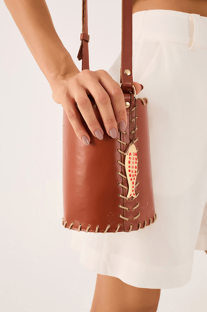 Brown Adjustable Strap Stitching Bucket Bag_3