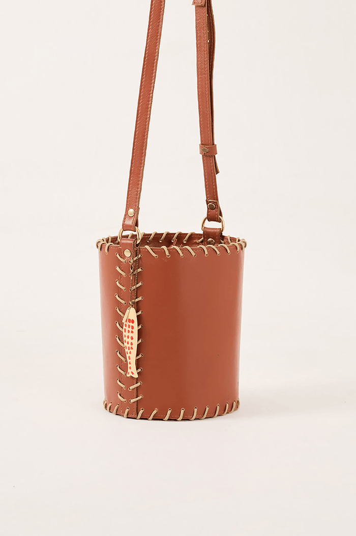 Brown Adjustable Strap Stitching Bucket Bag_4