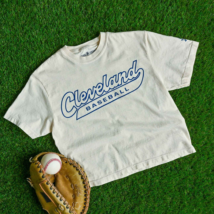 Cleveland Baseball Script - Womens Boxy Crop T-shirt