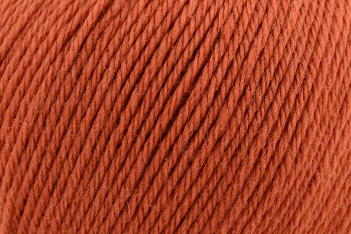 Deluxe Bulky Superwash Yarn Universal Yarn 903 Terra Cotta