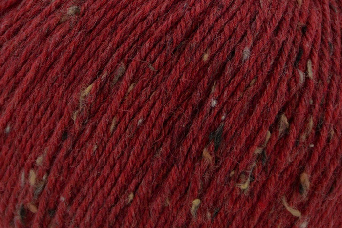 Deluxe Worsted Tweed Yarn Universal Yarn 901 Garnet