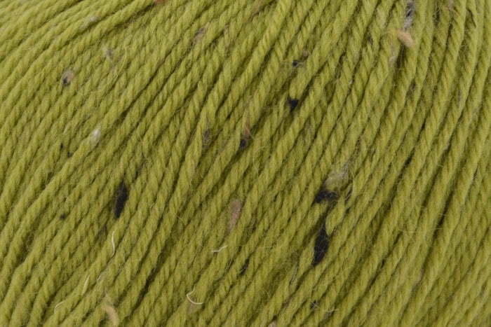 Deluxe Worsted Tweed Yarn Universal Yarn 904 Olive