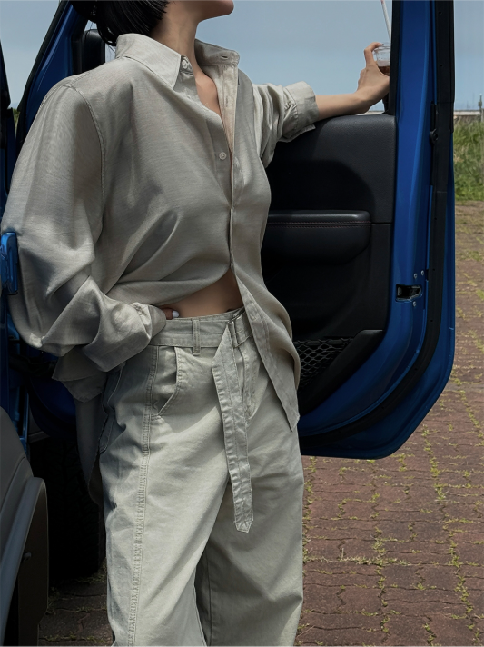 Minimal Fluid Shirt