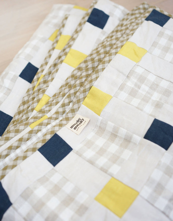 Picnic Square Quilt PDF Immediate Download Sewing Pattern, Matchy Matchy Sewing Club