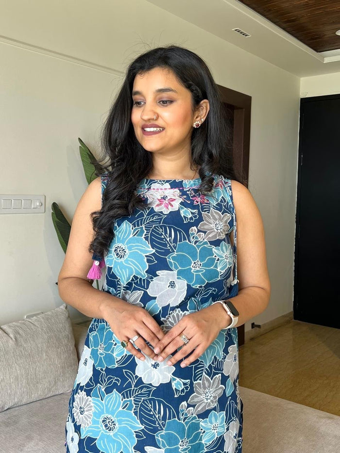 Roshni Sleeveless Cotton Tassel Kurta- Blue Florals