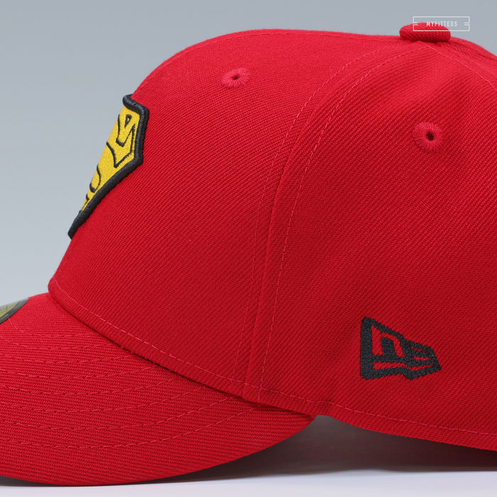 SUPERMAN™ THE DEATH OF SUPERMAN™ SUPERMAN'S CAPE INSPIRED NEW ERA FITTED CAP