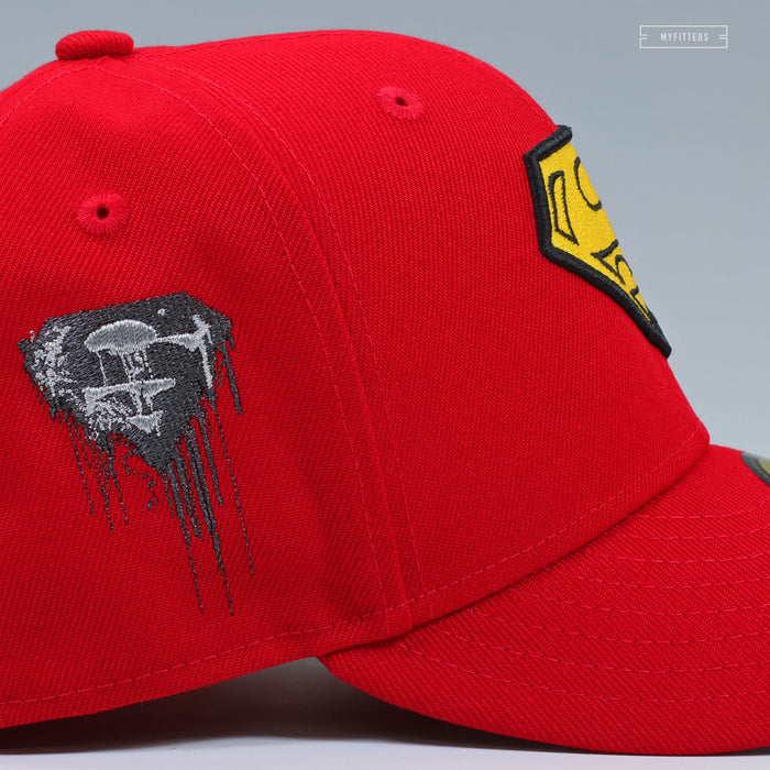 SUPERMAN™ THE DEATH OF SUPERMAN™ SUPERMAN'S CAPE INSPIRED NEW ERA FITTED CAP
