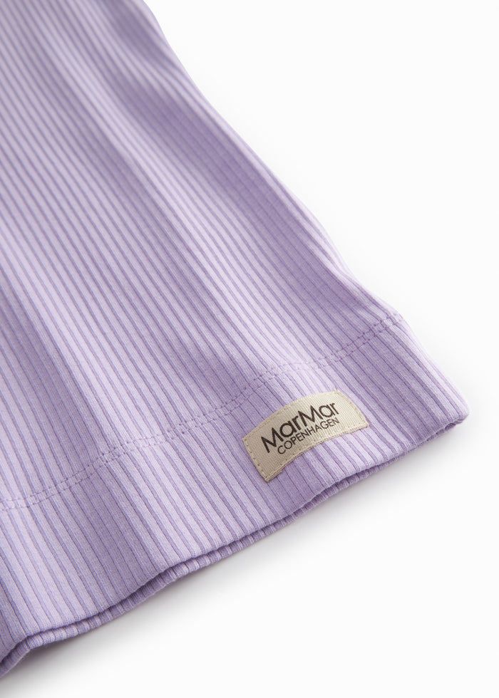 Lilac ribbed t-shirt for children with a stand-up collar