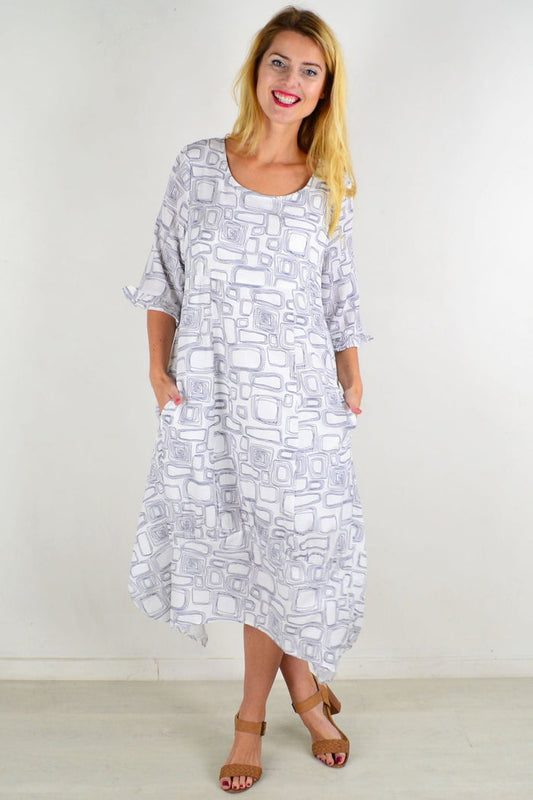 White block bubble tunic dress by Willow Tree, featuring a loose fit and casual style, shown on a model.
