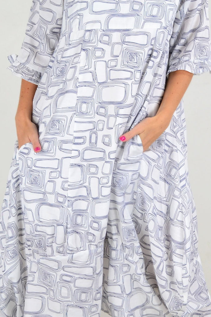 White Block Bubble Tunic Dress by Willow Tree, front view showing relaxed fit and lightweight fabric with long sleeves.